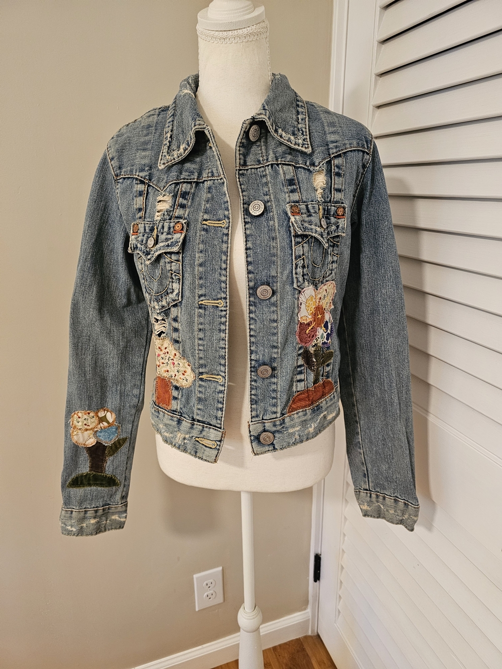 🍄 TRUE RELIGION ASHBURY DENIM JACKET | Y2K | RARE COLLECTOR PIECE 🌸